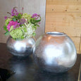 Edle Vase aus Terrakotta - silber glänzend