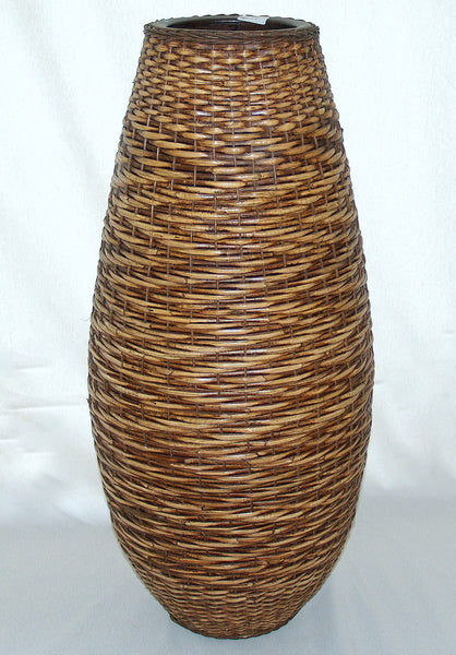 schlanke Bodenvase - Standvase aus Terrakotta mit Rattan