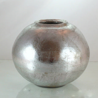 Edle Vase aus Terrakotta - silber glänzend