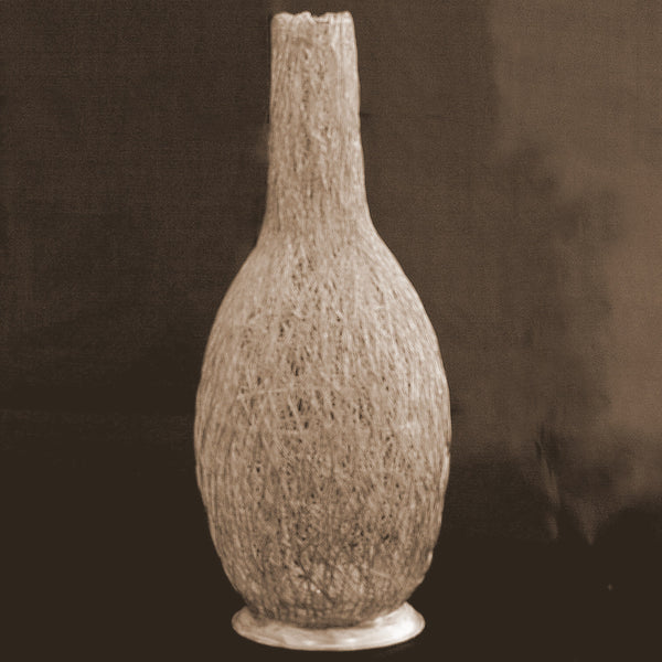 Elegante Vase aus Draht - Handarbeit