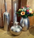 Vase aus Metall / Blumenvase, gehämmert