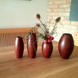 Bauchige Vase aus Holz