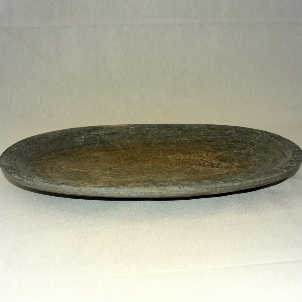 Flache Schale aus Stein oval